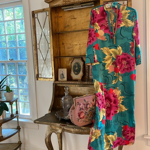 NATORI floral full length lounging gown. Size S - Picture 3 of 13